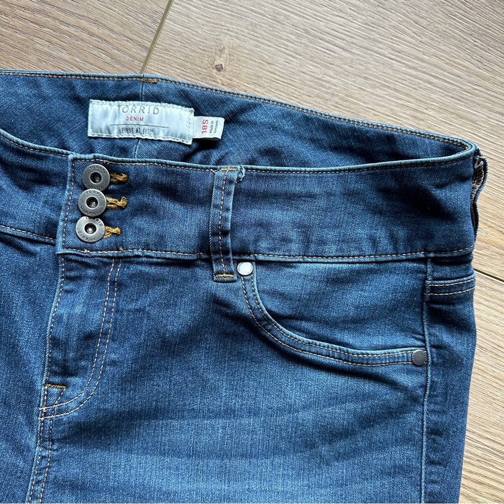 Torrid 18S high rise jegging